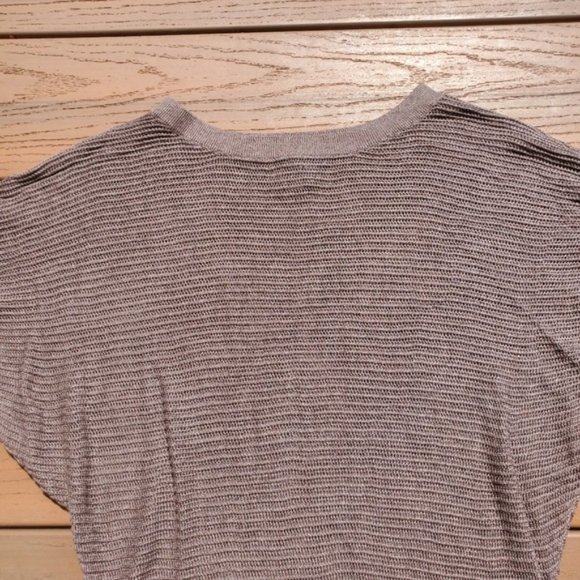 Express 2 Blue Tan Off Shoulder Sweaters Classic Casual Batwing Dolman Preppy XS - Picture 6 of 10